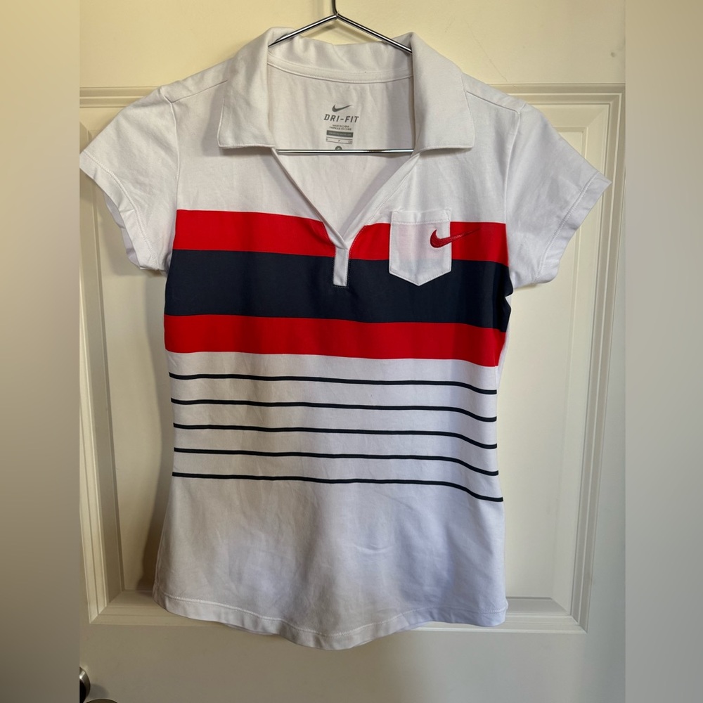 Nike Dri-Fit Women’s sporty top - Picture 2 of 5